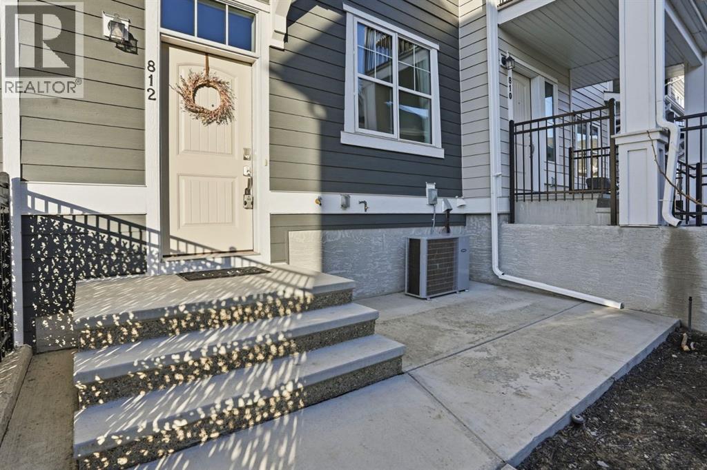 812 Cranbrook Walk SE, Calgary, Alberta  T3M 2V5 - Photo 4 - A2298479