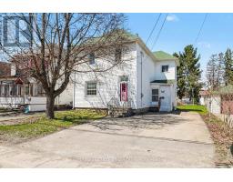 44 CORNELIA STREET E, Smiths Falls, Ontario