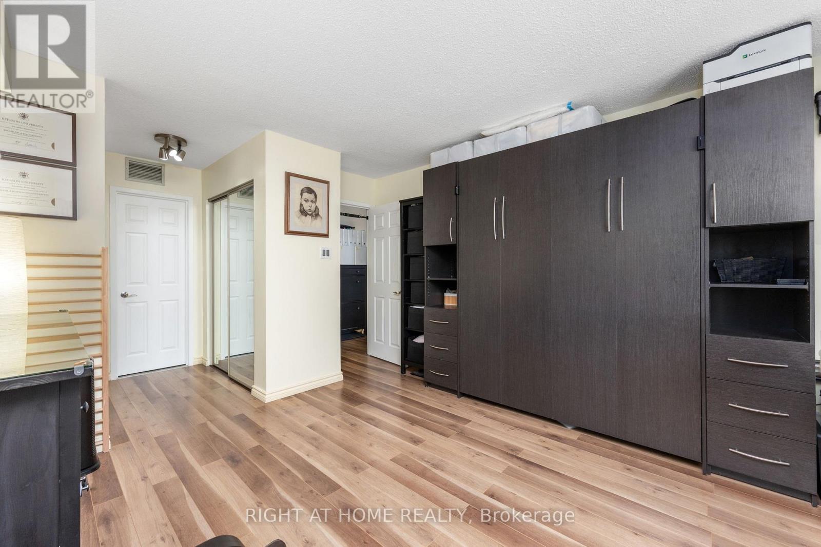 2306 - 77 Harbour Square, Toronto (Waterfront Communities), Ontario  M5J 2S2 - Photo 18 - C13027980