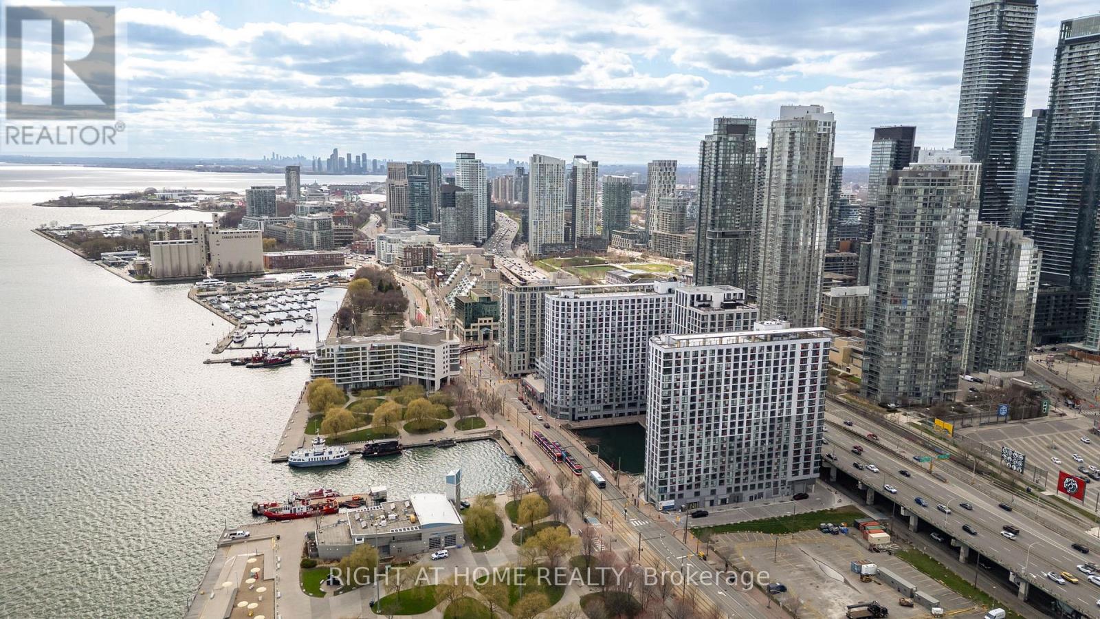 2306 - 77 Harbour Square, Toronto (Waterfront Communities), Ontario  M5J 2S2 - Photo 34 - C13027980