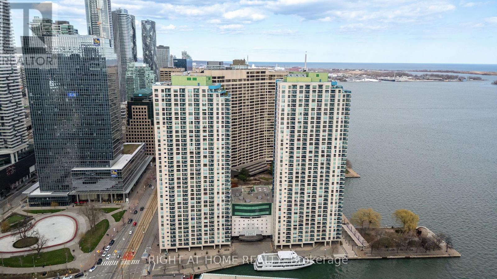 2306 - 77 Harbour Square, Toronto (Waterfront Communities), Ontario  M5J 2S2 - Photo 35 - C13027980