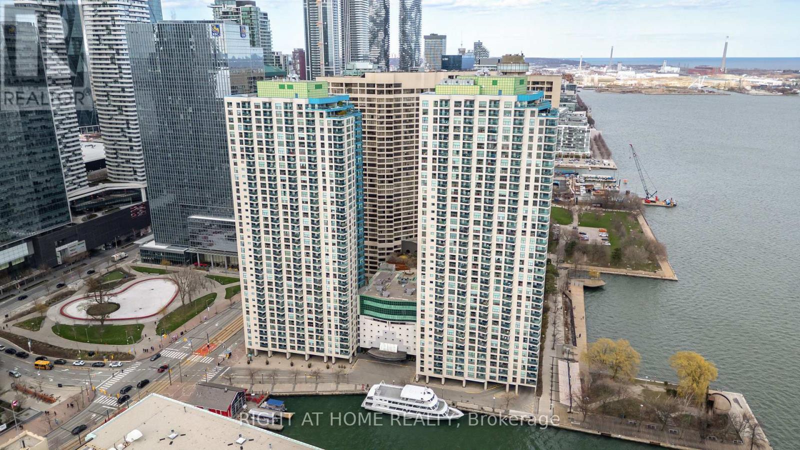 2306 - 77 Harbour Square, Toronto (Waterfront Communities), Ontario  M5J 2S2 - Photo 37 - C13027980