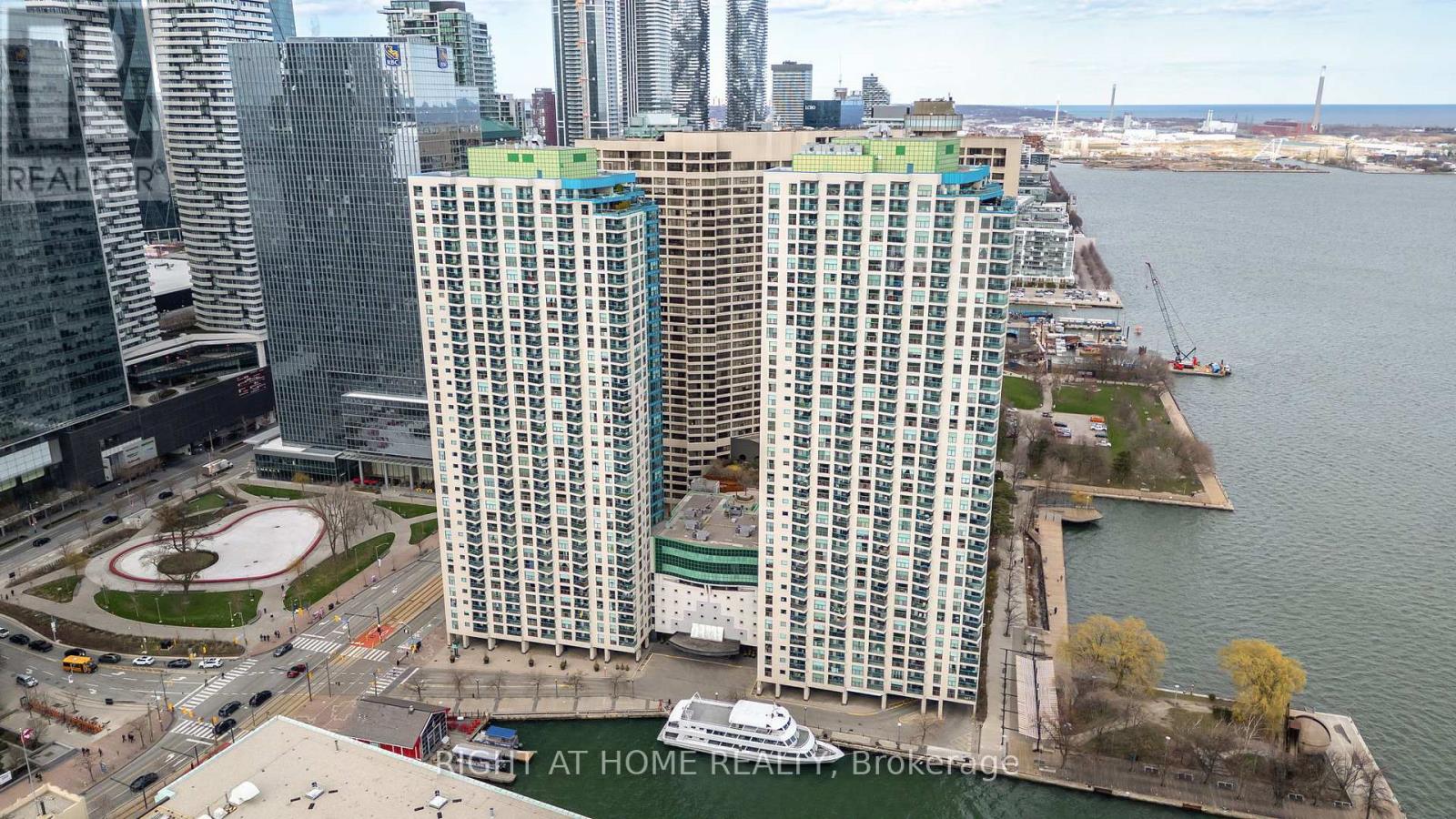 2306 - 77 Harbour Square, Toronto (Waterfront Communities), Ontario  M5J 2S2 - Photo 39 - C13027980