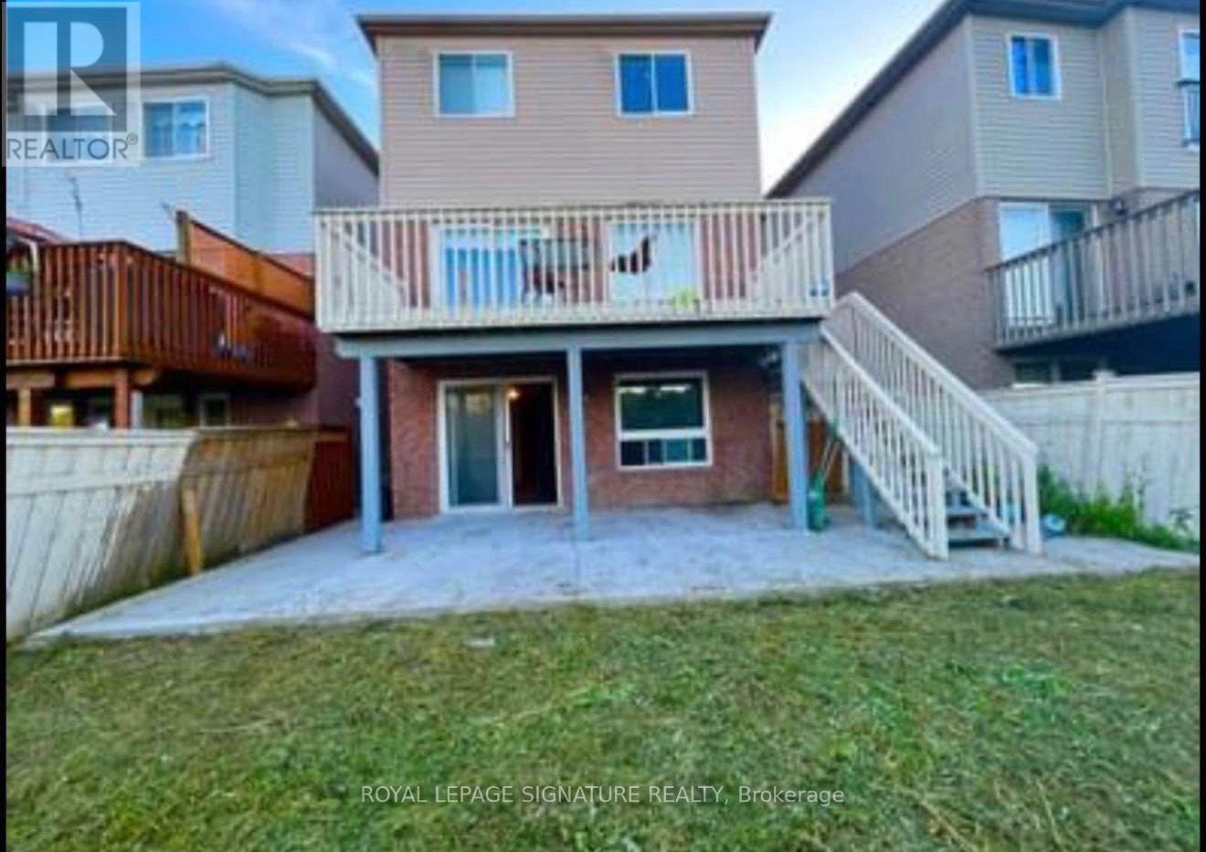 1585 AVONMORE SQUARE, Pickering, Ontario