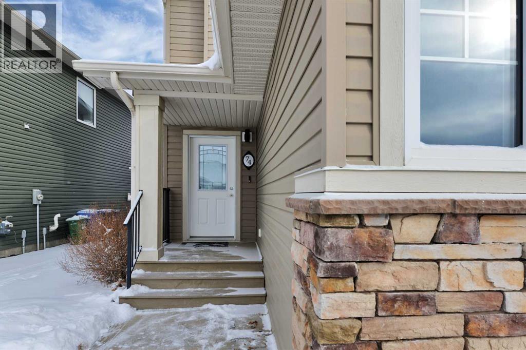 74 Van Slyke Way, Red Deer, Alberta  T4R 0G6 - Photo 3 - A2292274