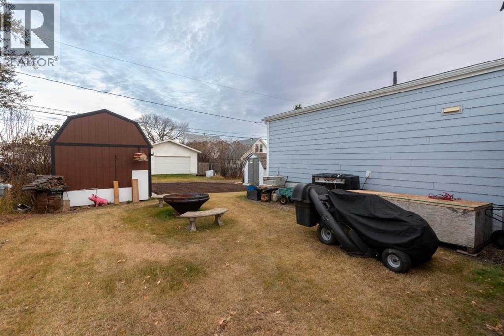 207 2 Street E, Lashburn, Saskatchewan  S0M 1H0 - Photo 21 - A2269067