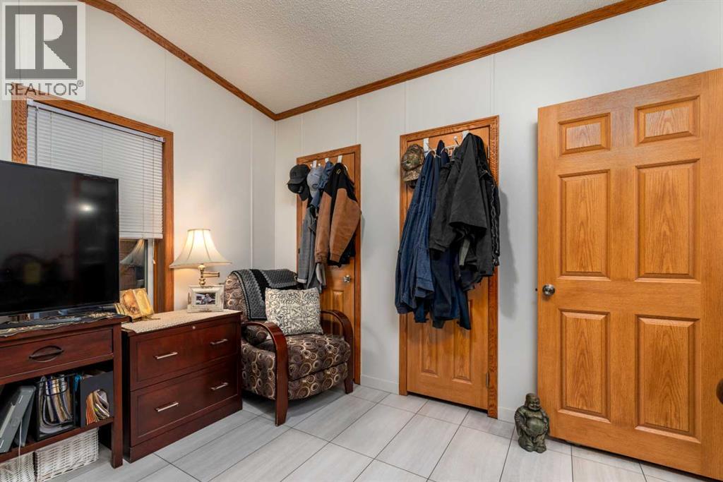 207 2 Street E, Lashburn, Saskatchewan  S0M 1H0 - Photo 12 - A2269067