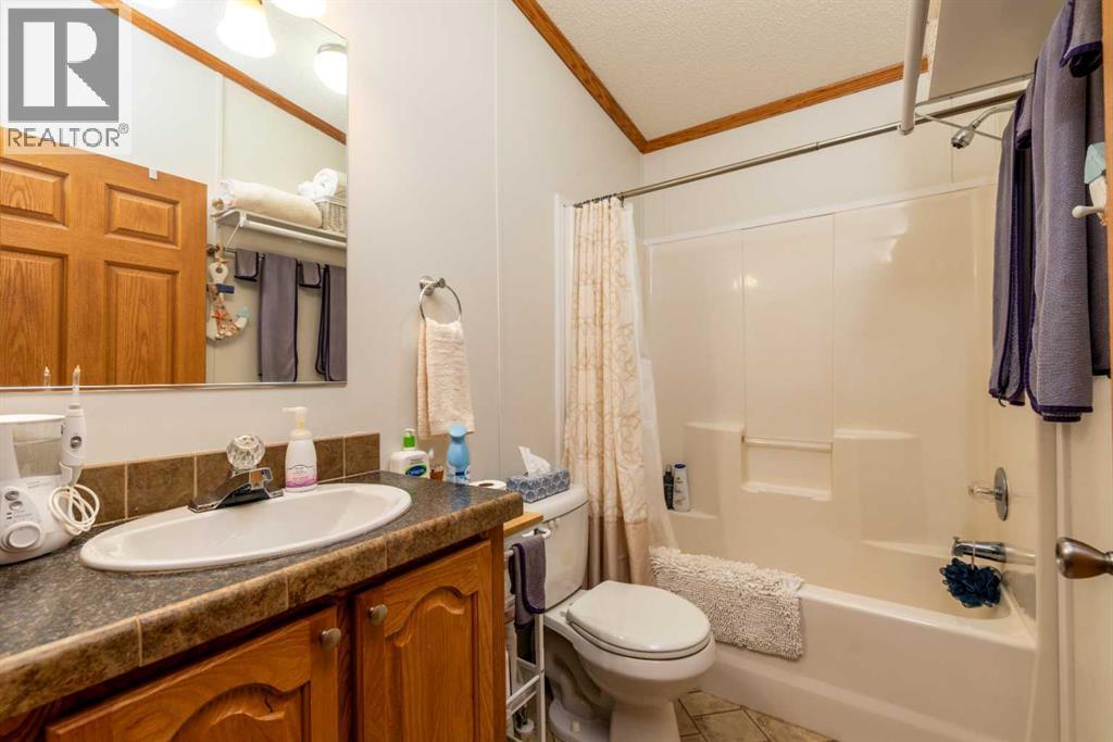 207 2 Street E, Lashburn, Saskatchewan  S0M 1H0 - Photo 10 - A2269067