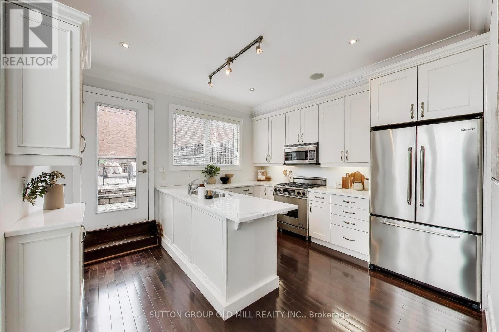 756 Annette Street, Toronto, Ontario  M6S 2E2 - Photo 17 - W13027988