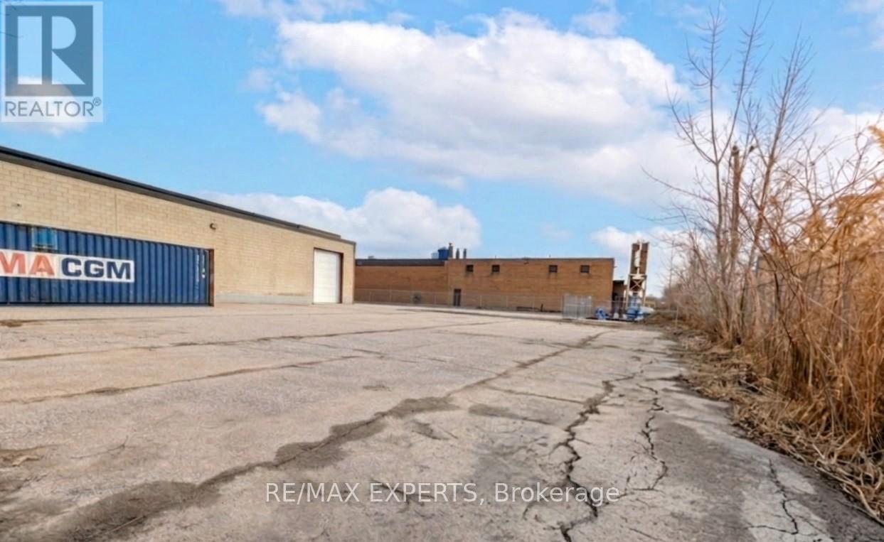 5240 General Road, Mississauga, Ontario  L4W 1G8 - Photo 5 - W13028012