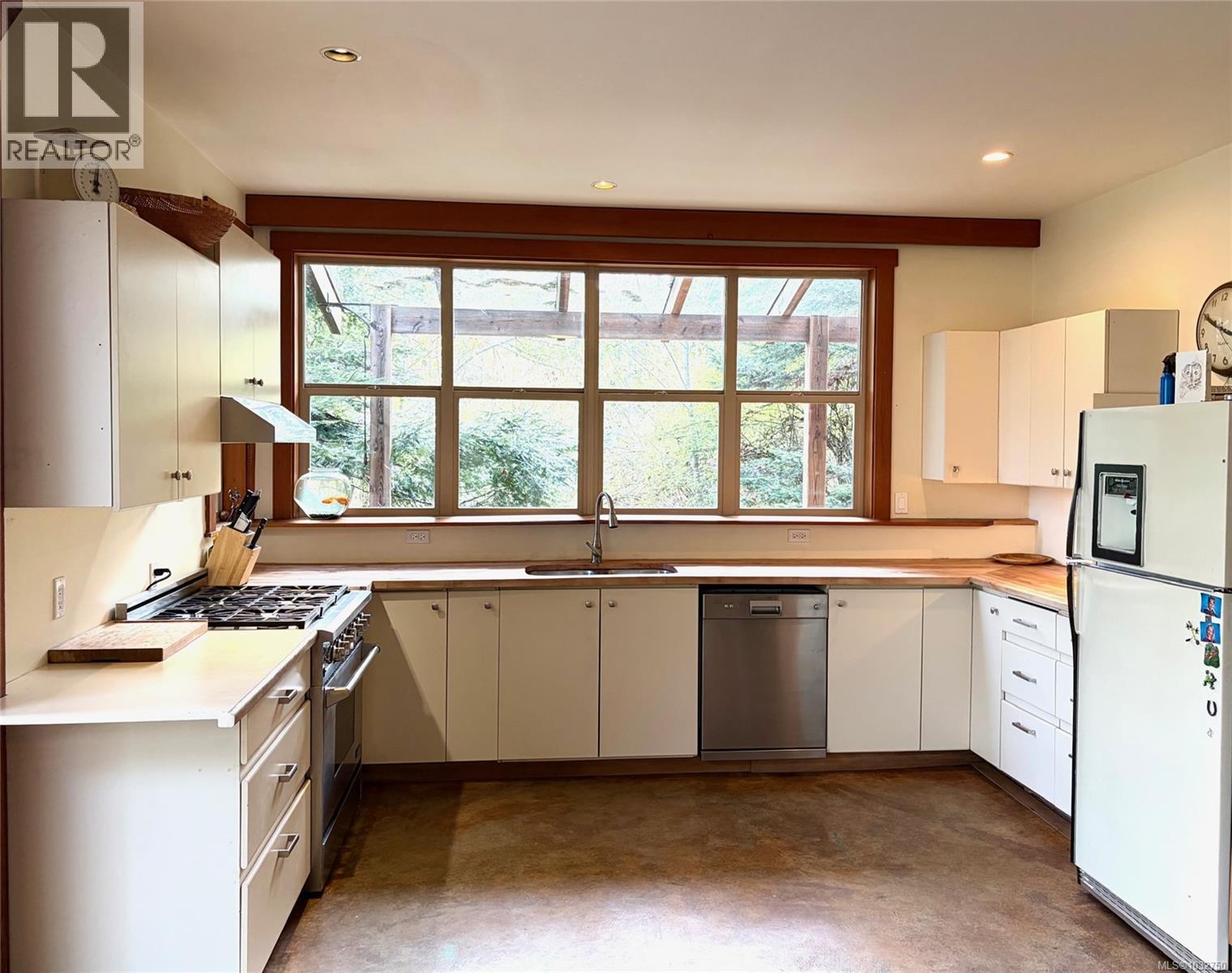 210 Epron Rd, Salt Spring, British Columbia  V8K 1C7 - Photo 8 - 1032750