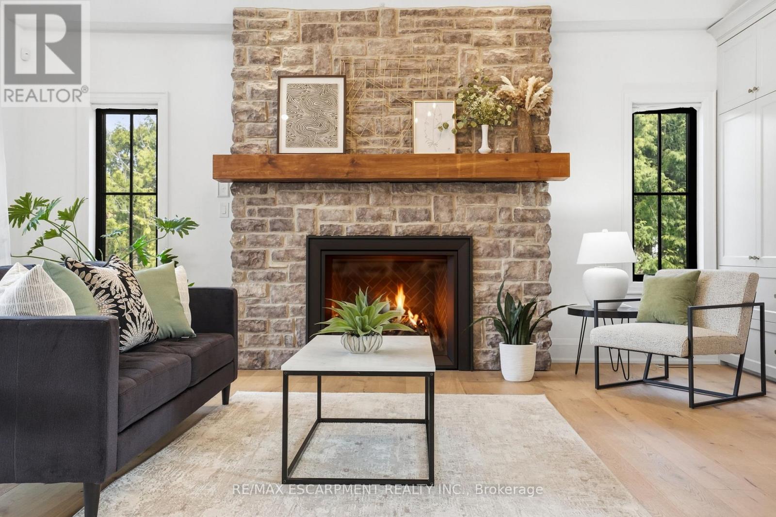 136 Rockcliffe Road, Hamilton, Ontario  L9H 7H3 - Photo 8 - X13027982