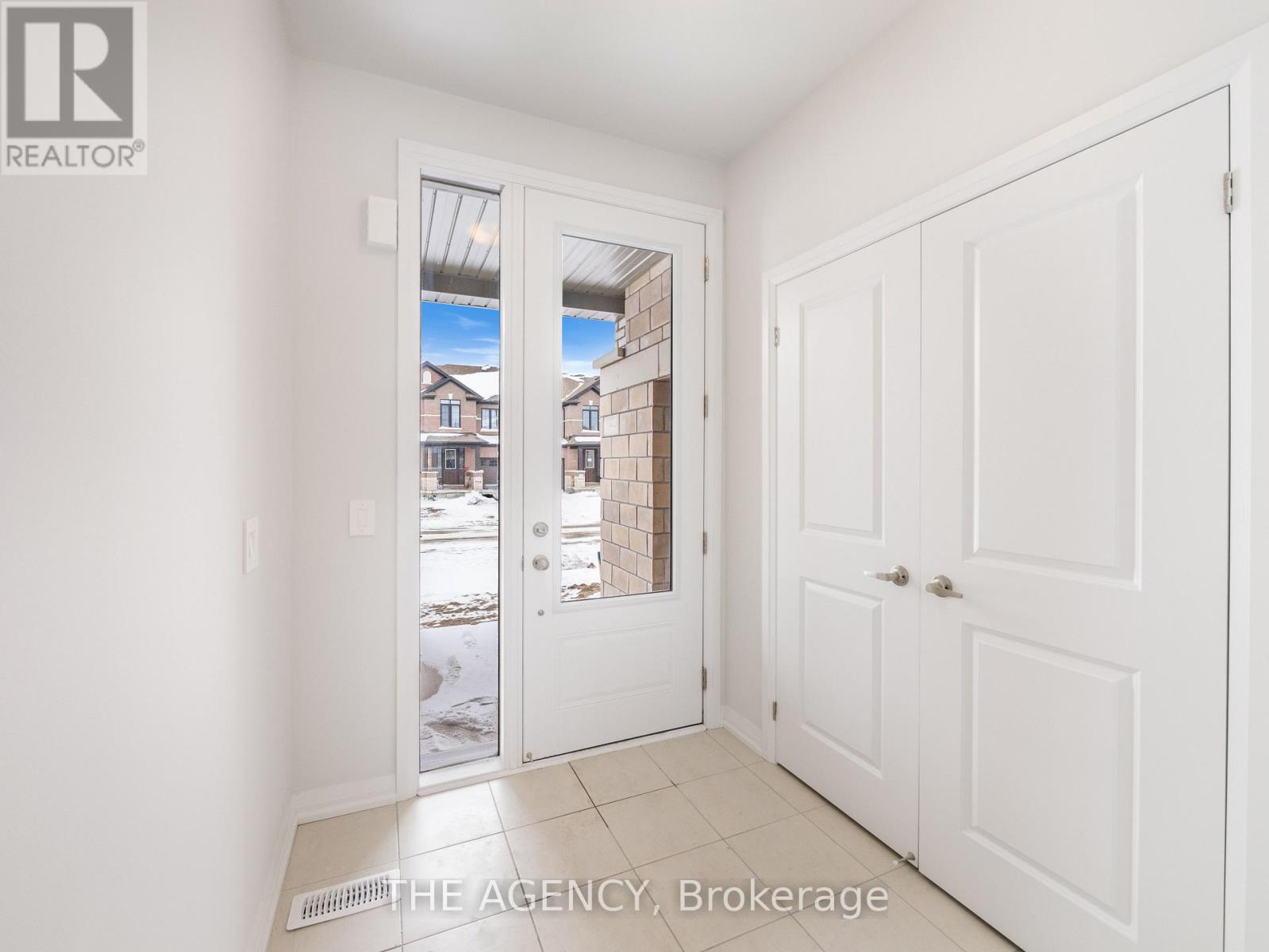 22 Keenan Street, Kawartha Lakes, Ontario  K9V 0R4 - Photo 3 - X13028006