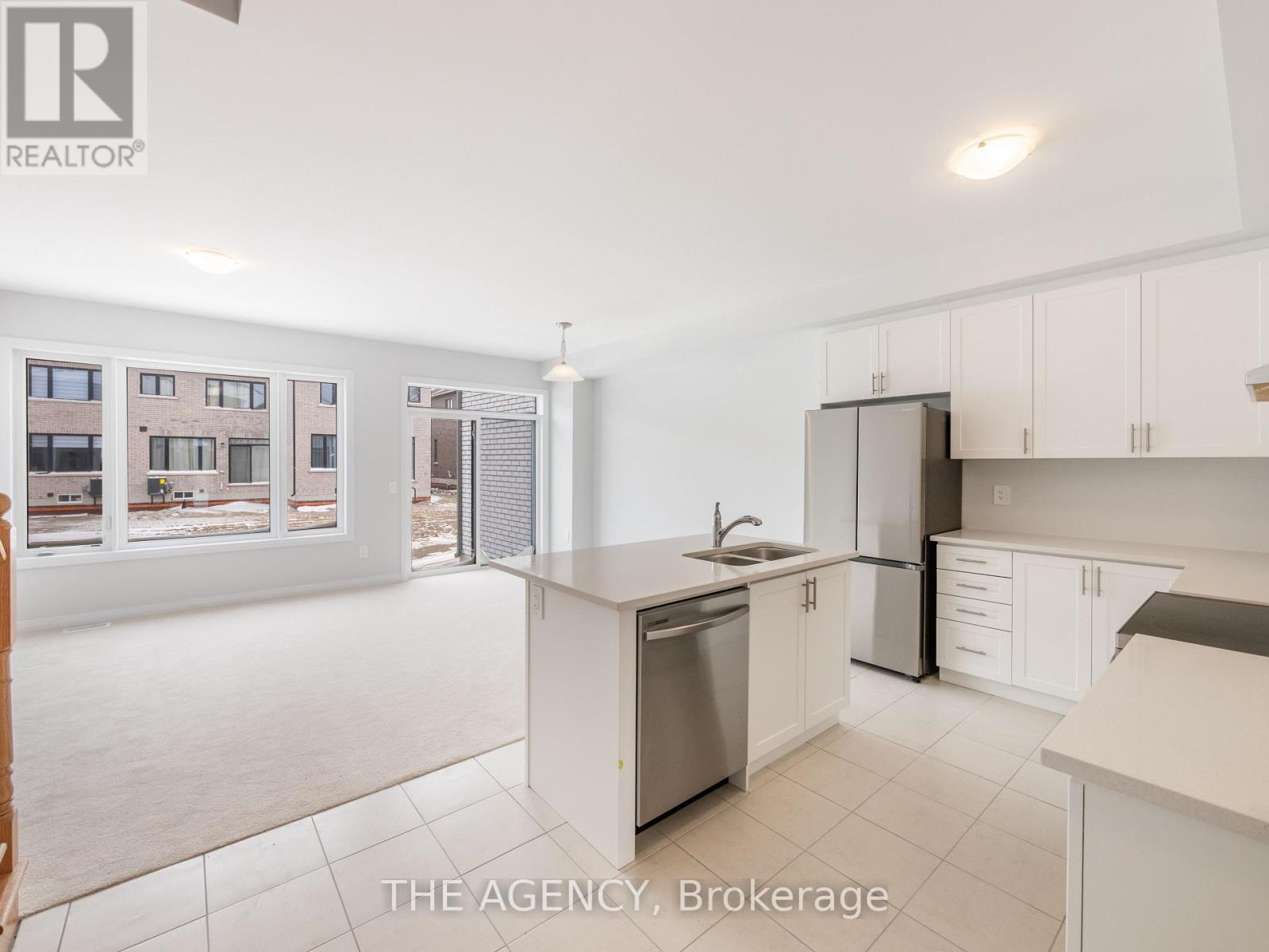 22 Keenan Street, Kawartha Lakes, Ontario  K9V 0R4 - Photo 5 - X13028006