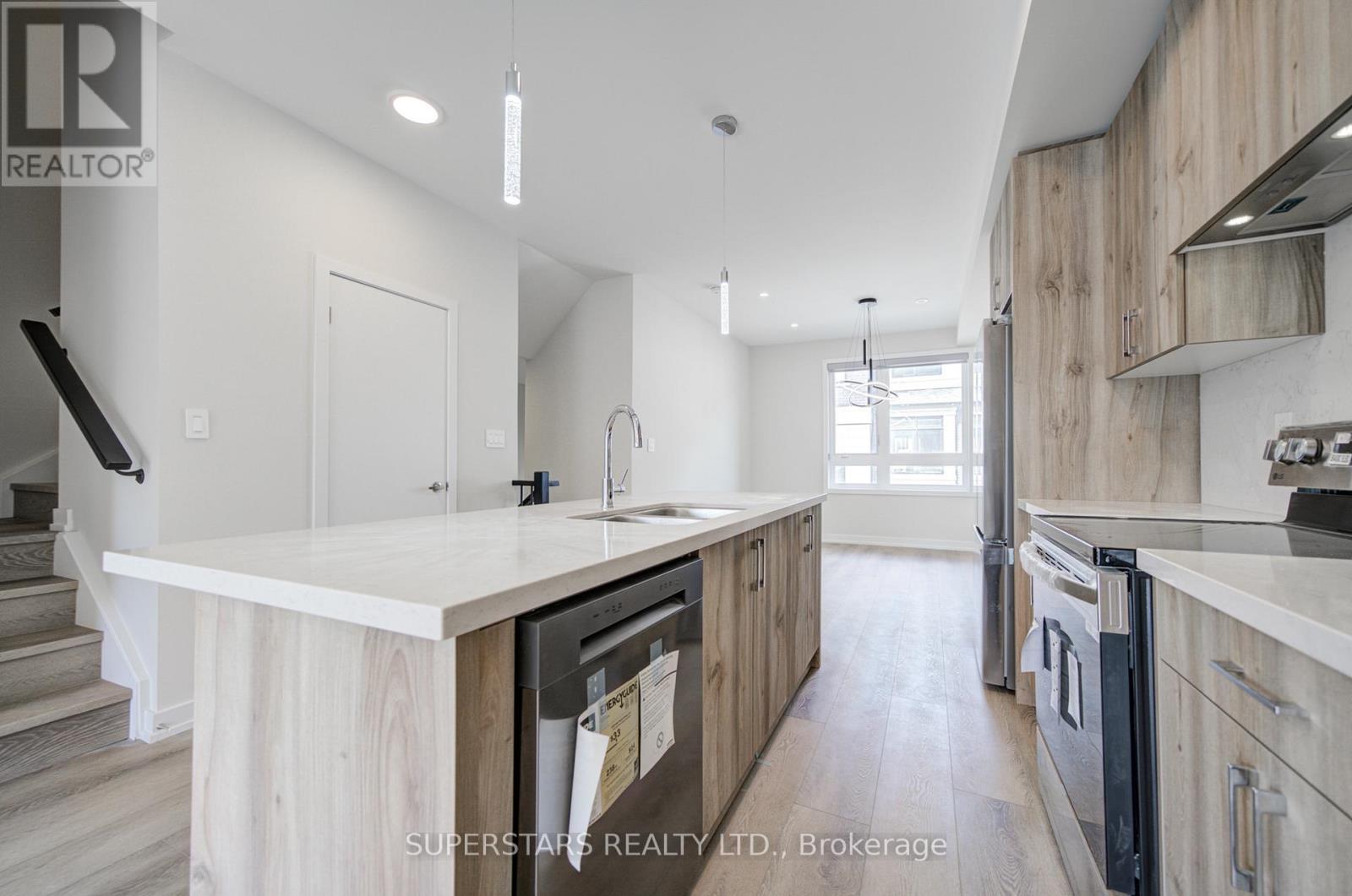 12 Chapple Lane, Richmond Hill, Ontario  L4B 0J4 - Photo 16 - N12883440
