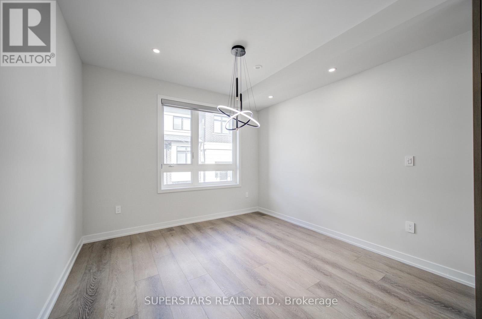 12 Chapple Lane, Richmond Hill, Ontario  L4B 0J4 - Photo 10 - N12883440
