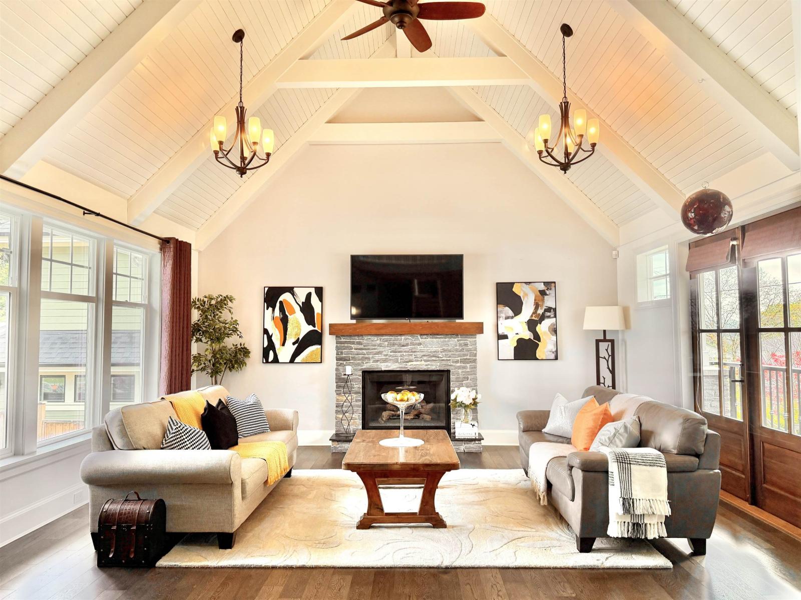 19123 60b Avenue, Surrey, British Columbia  V3S 7T8 - Photo 3 - R3112062