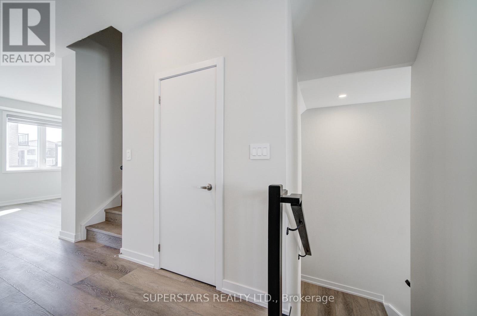 12 Chapple Lane, Richmond Hill, Ontario  L4B 0J4 - Photo 9 - N12883440