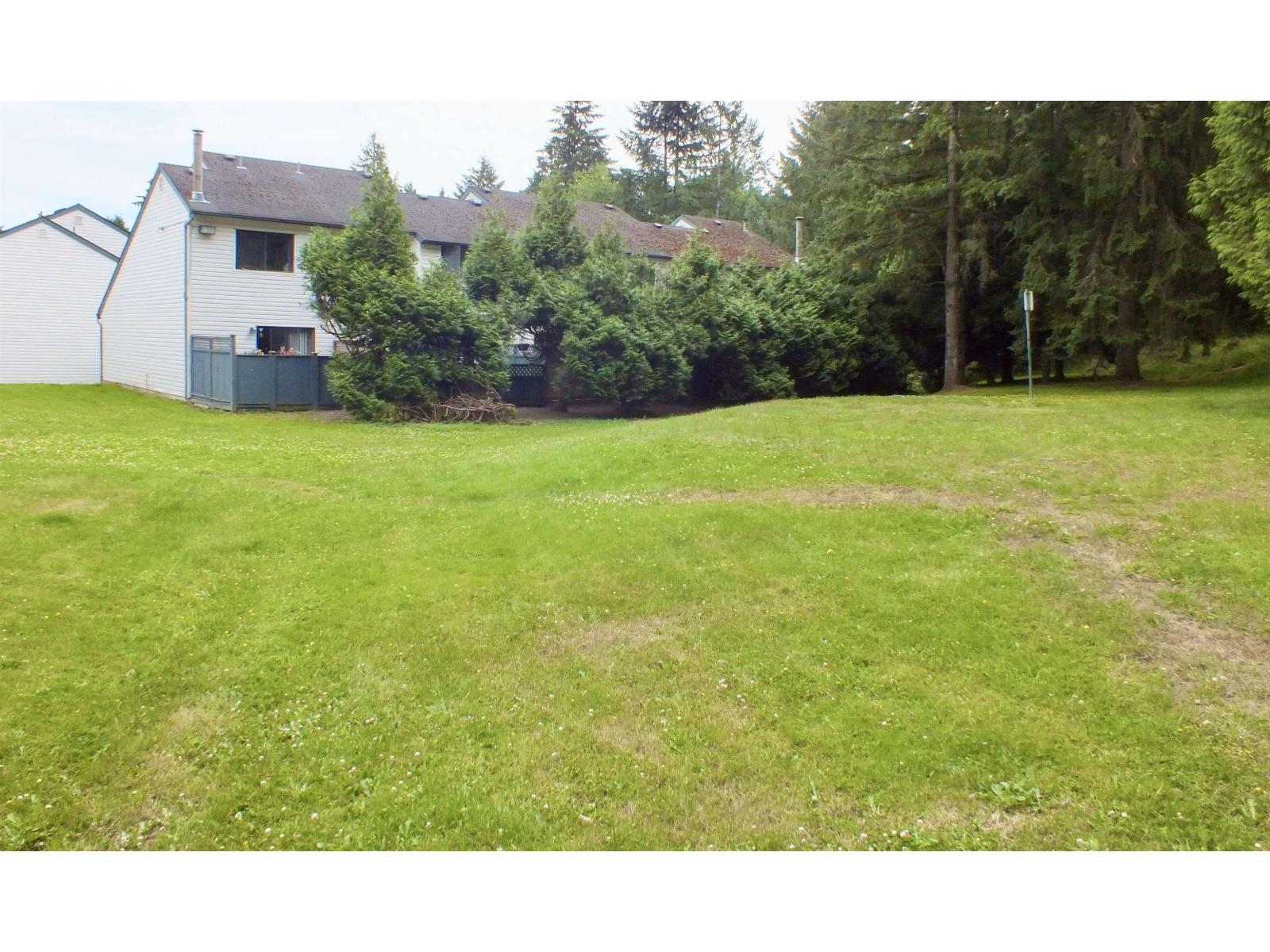 212 13632 67 AVENUE, Surrey, British Columbia