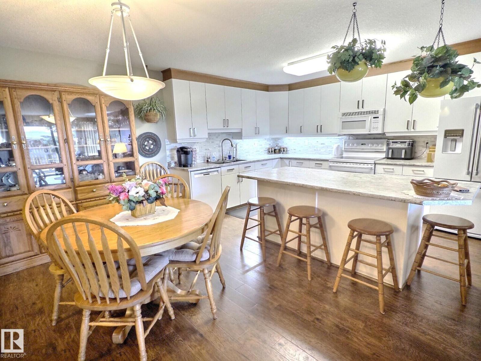 #108 8922 156 St Nw, Edmonton, Alberta  T5R 5Z3 - Photo 3 - E4483449