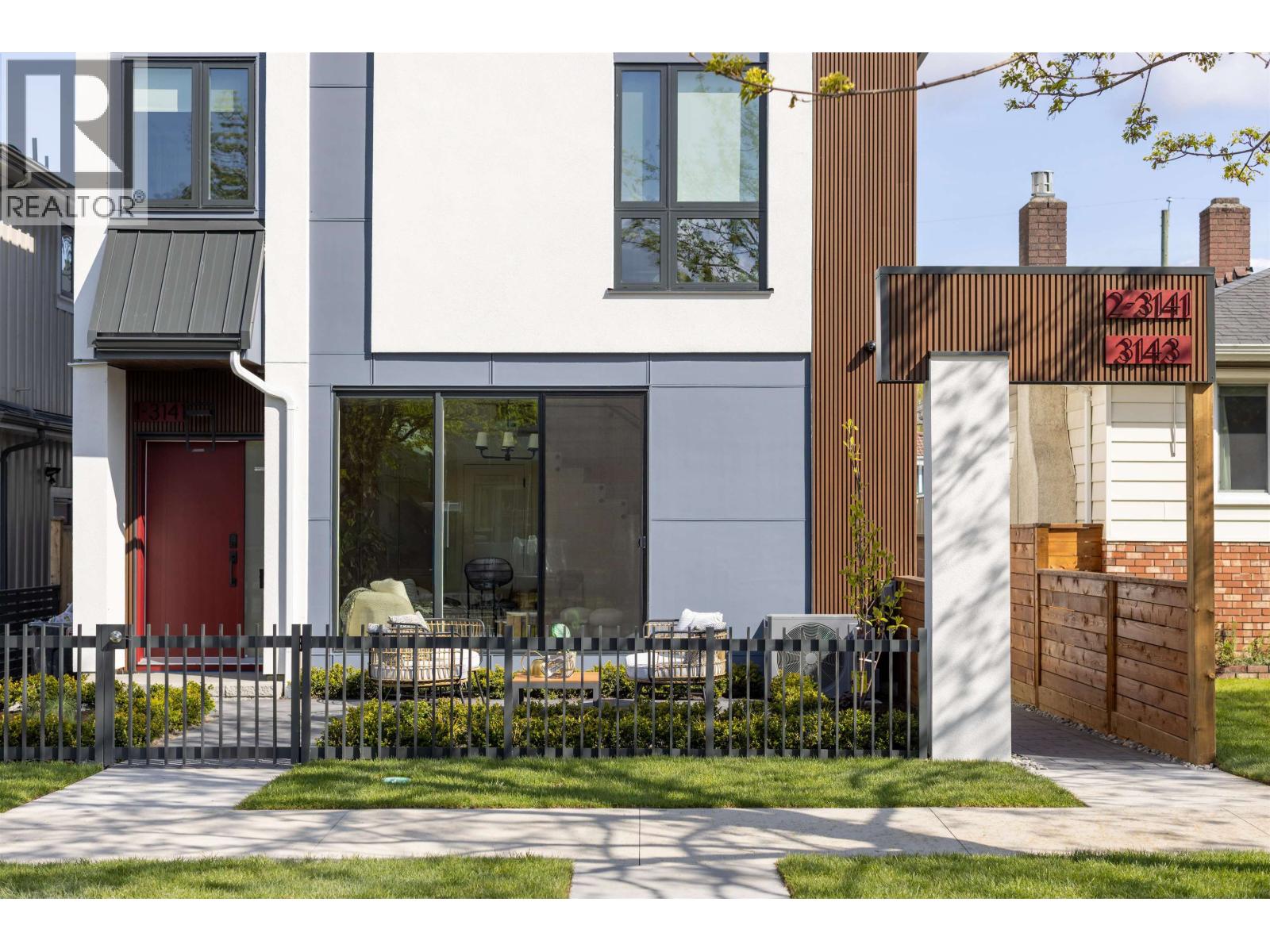 1 3141 E 19 Avenue, Vancouver, British Columbia  V5M 2T2 - Photo 2 - R3114299