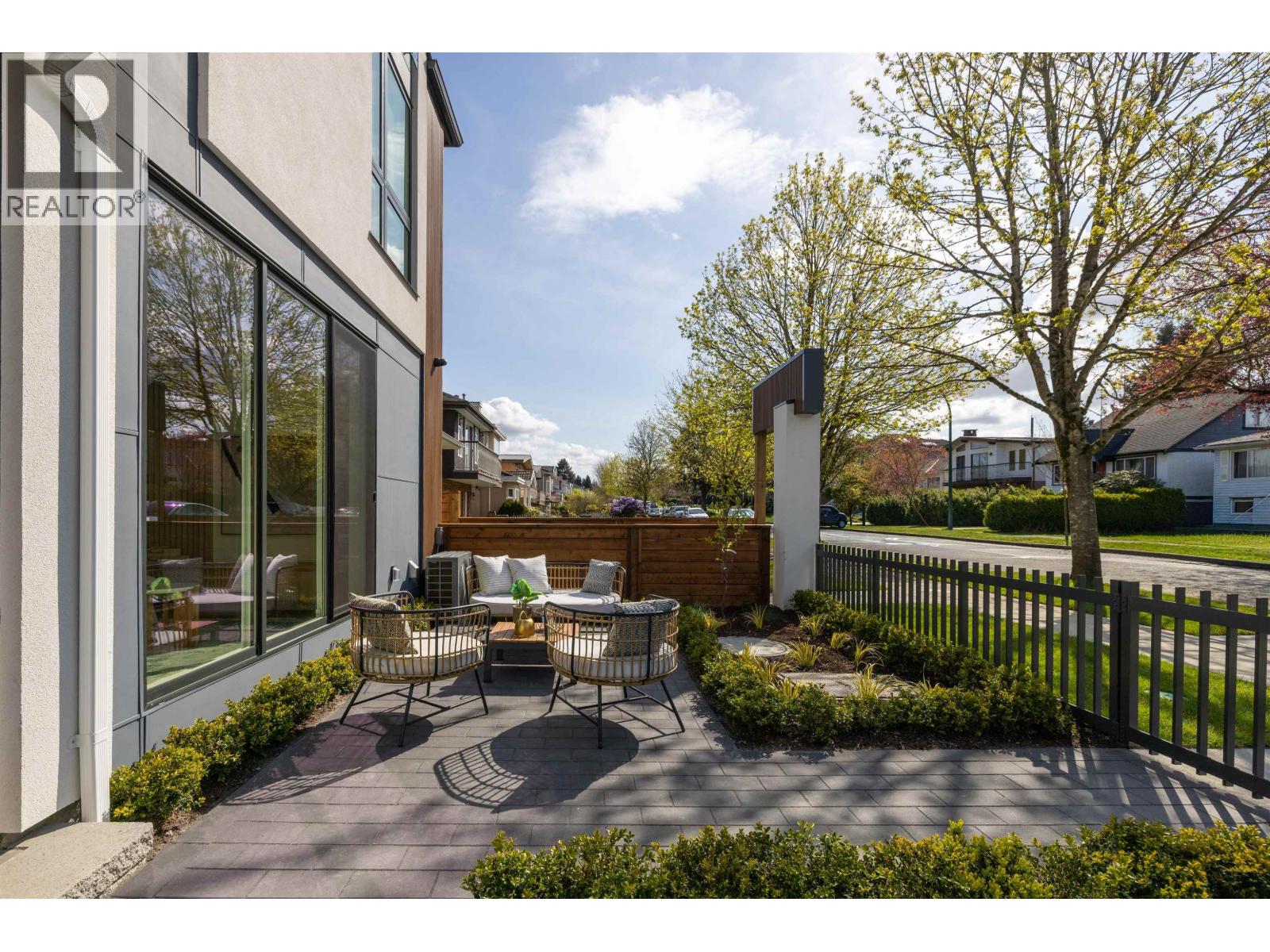 1 3141 E 19 Avenue, Vancouver, British Columbia  V5M 2T2 - Photo 3 - R3114299