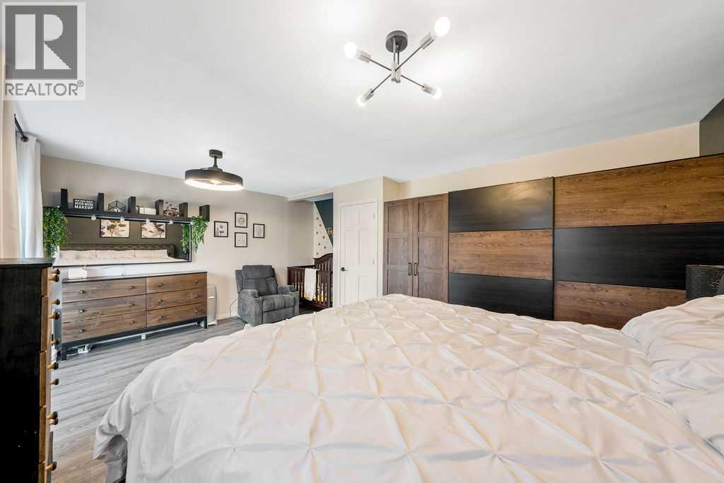 5 Shawglen Court Sw, Calgary, Alberta  T2Y 2R1 - Photo 11 - A2303815