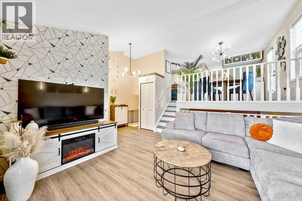 5 Shawglen Court Sw, Calgary, Alberta  T2Y 2R1 - Photo 2 - A2303815