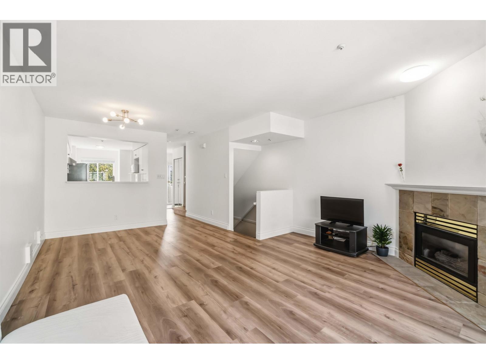 8433 Jellicoe Street, Vancouver, British Columbia  V5S 2J4 - Photo 14 - R3113973