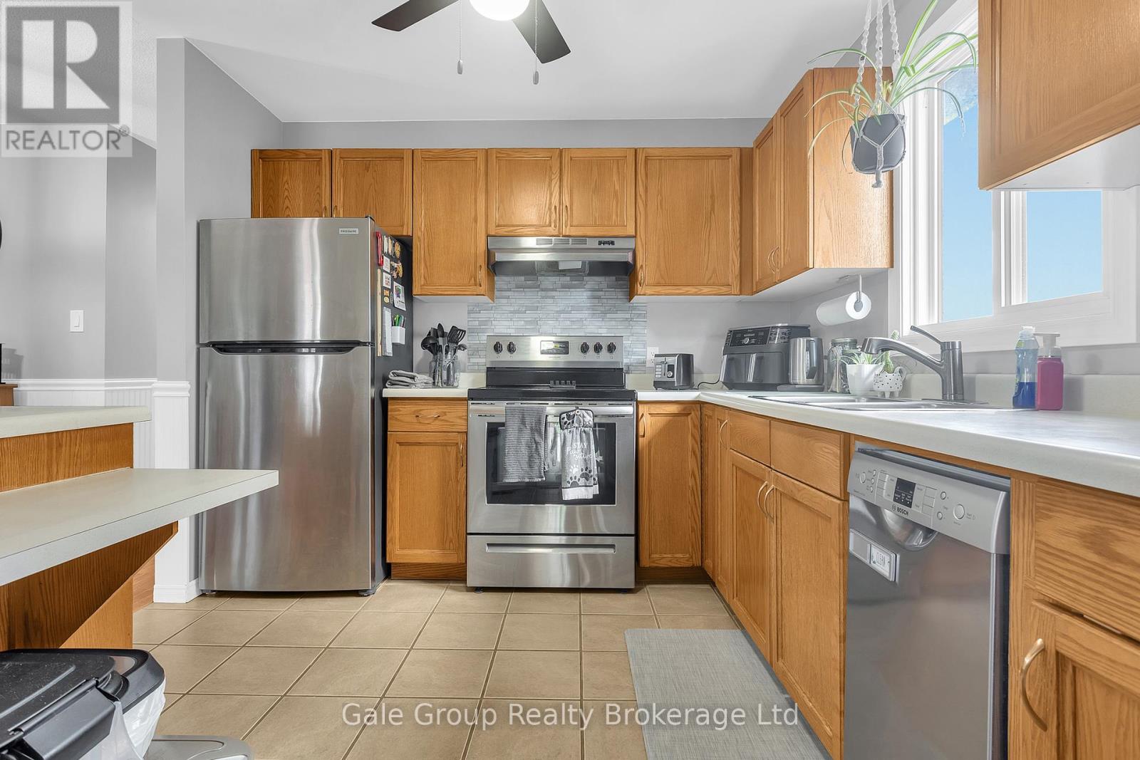 1132 Pearson Drive, Woodstock, Ontario  N4S 8V2 - Photo 4 - X13025792