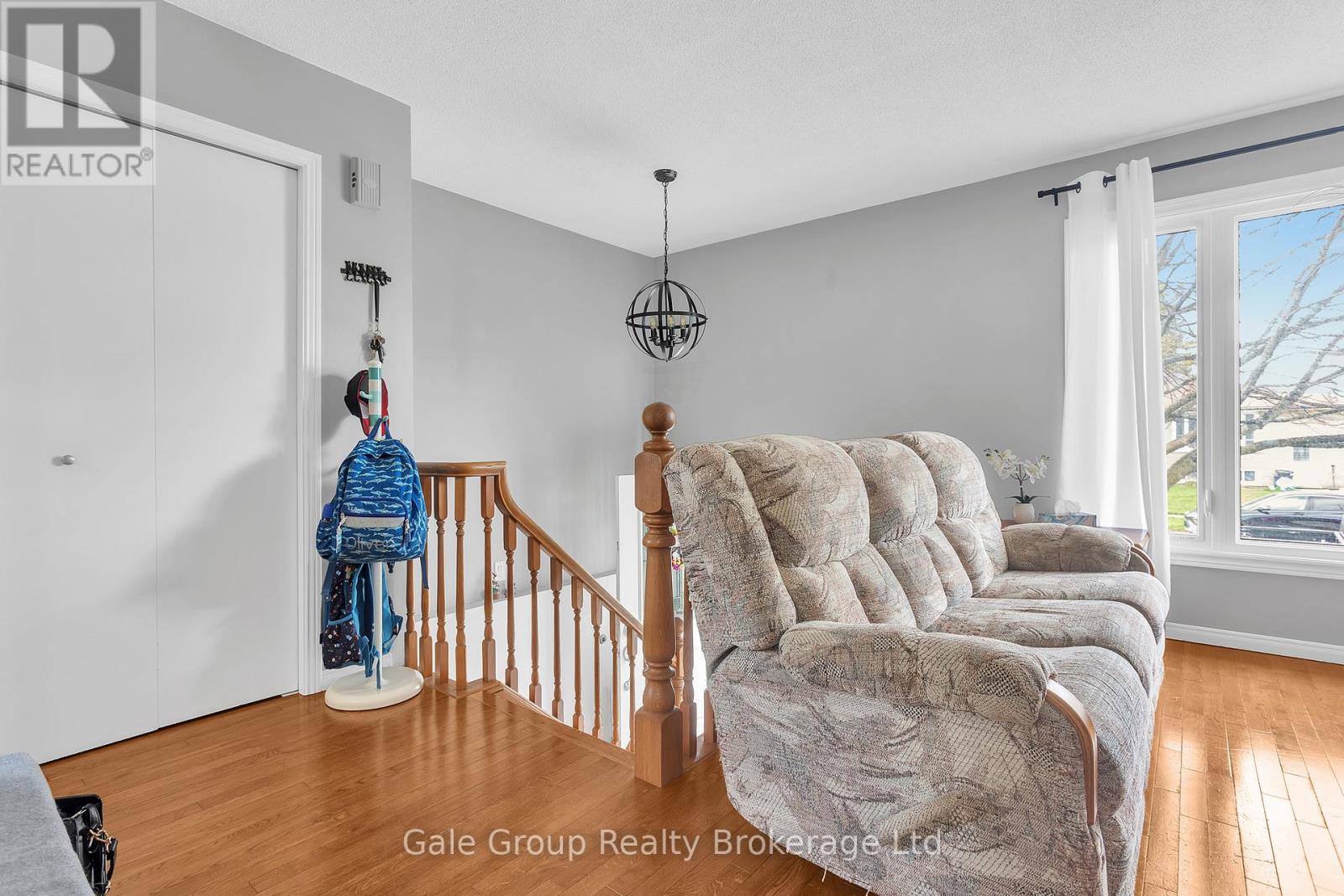 1132 Pearson Drive, Woodstock, Ontario  N4S 8V2 - Photo 3 - X13025792