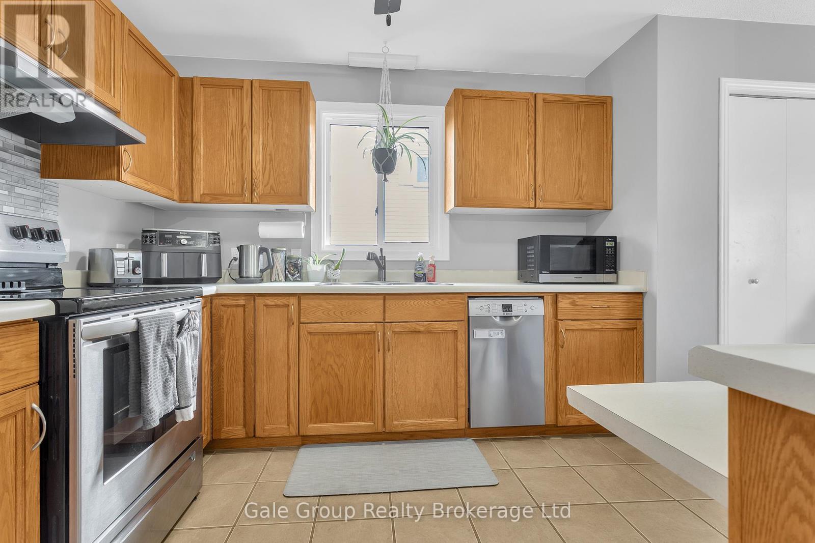 1132 Pearson Drive, Woodstock, Ontario  N4S 8V2 - Photo 7 - X13025792