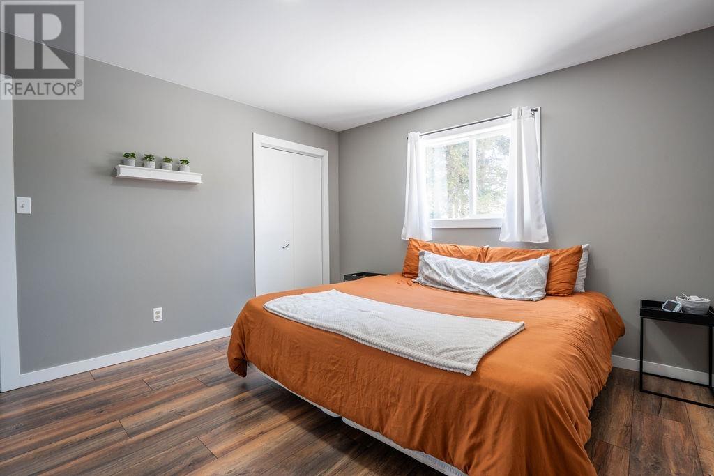 9 East Dunrobin Bay, Sault Ste. Marie, Ontario  P6C 5T4 - Photo 21 - SM260718