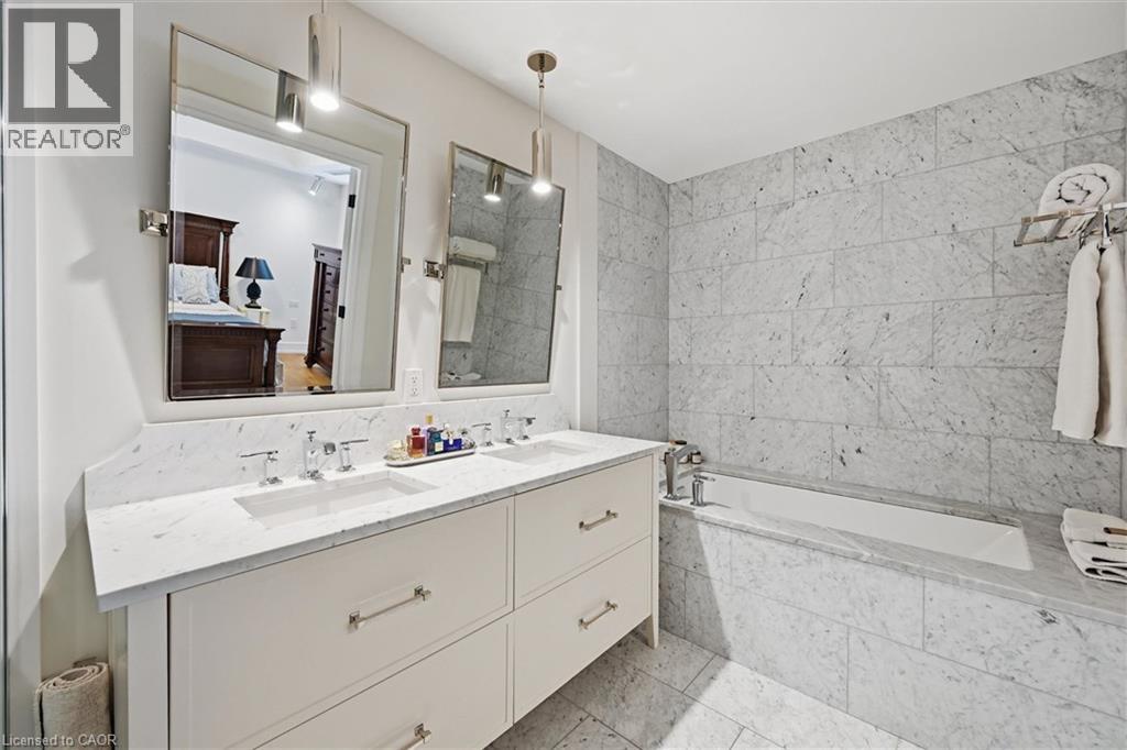 2060 Lakeshore Road Unit# 1501, Burlington, Ontario  L7R 5A1 - Photo 18 - 40822516