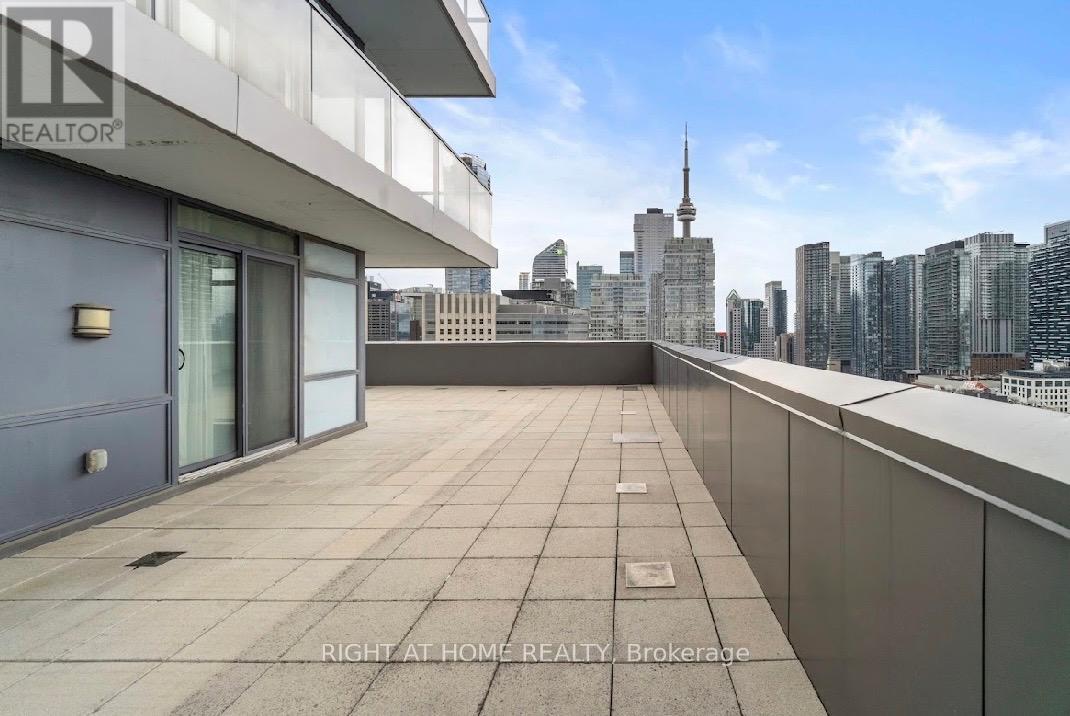 2011 - 210 Simcoe Street, Toronto, Ontario  M5T 0A9 - Photo 25 - C13028020
