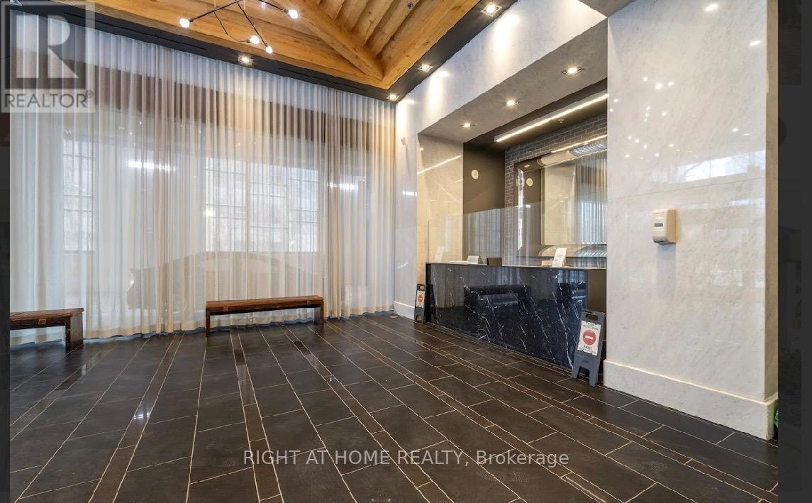 2011 - 210 Simcoe Street, Toronto, Ontario  M5T 0A9 - Photo 5 - C13028020