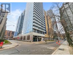 2011 - 210 SIMCOE STREET, Toronto, Ontario