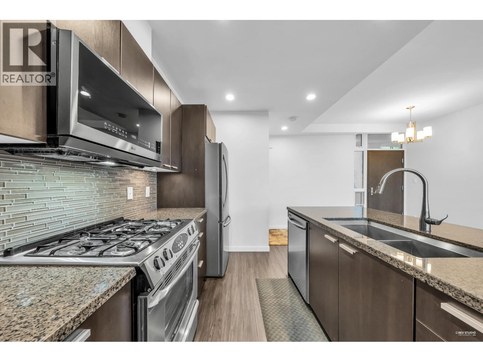 304 2200 Douglas Road, Burnaby, British Columbia  V5C 0G8 - Photo 8 - R3114432