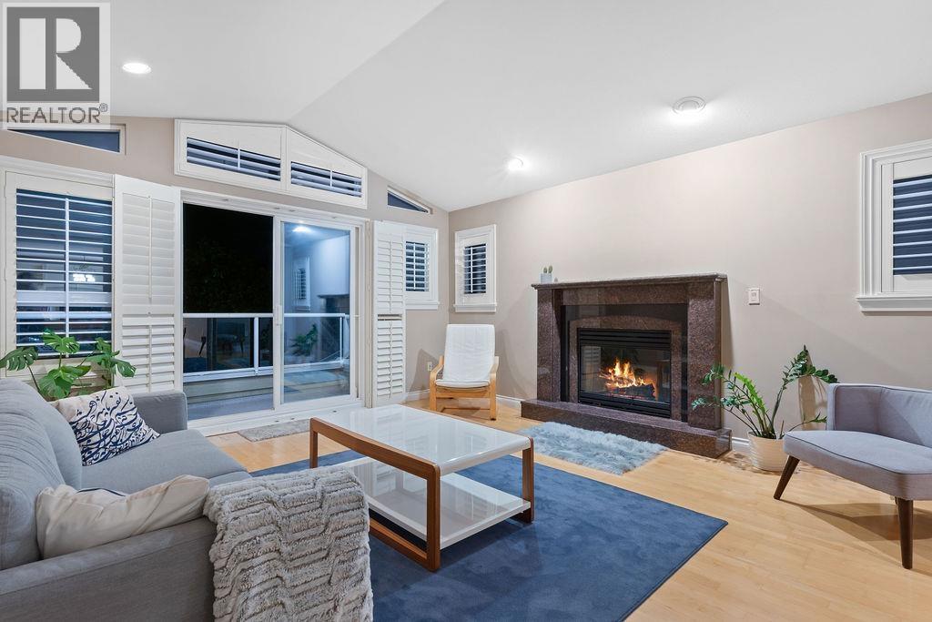 2517 Marine Drive, West Vancouver, British Columbia  V7V 1L5 - Photo 2 - R3114447