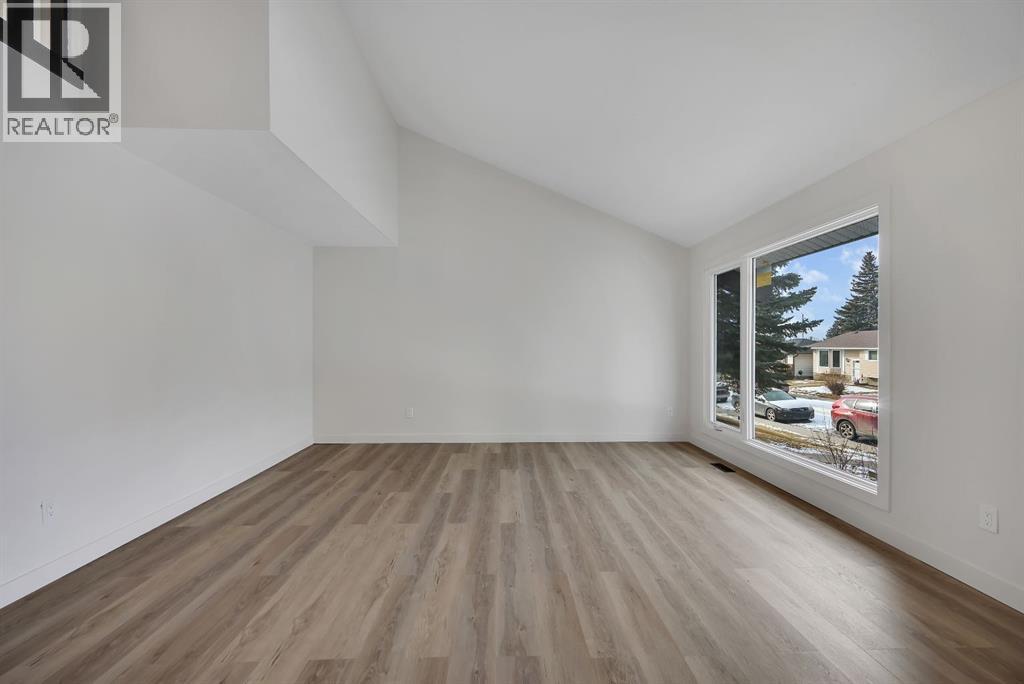 308 Doverview Crescent Se, Calgary, Alberta  T2B 1Y6 - Photo 5 - A2283538