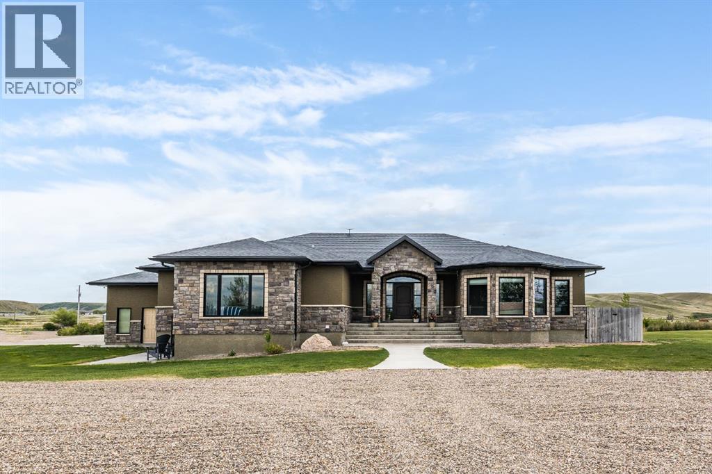 11232 Black & White Trail, Rural Cypress County, Alberta