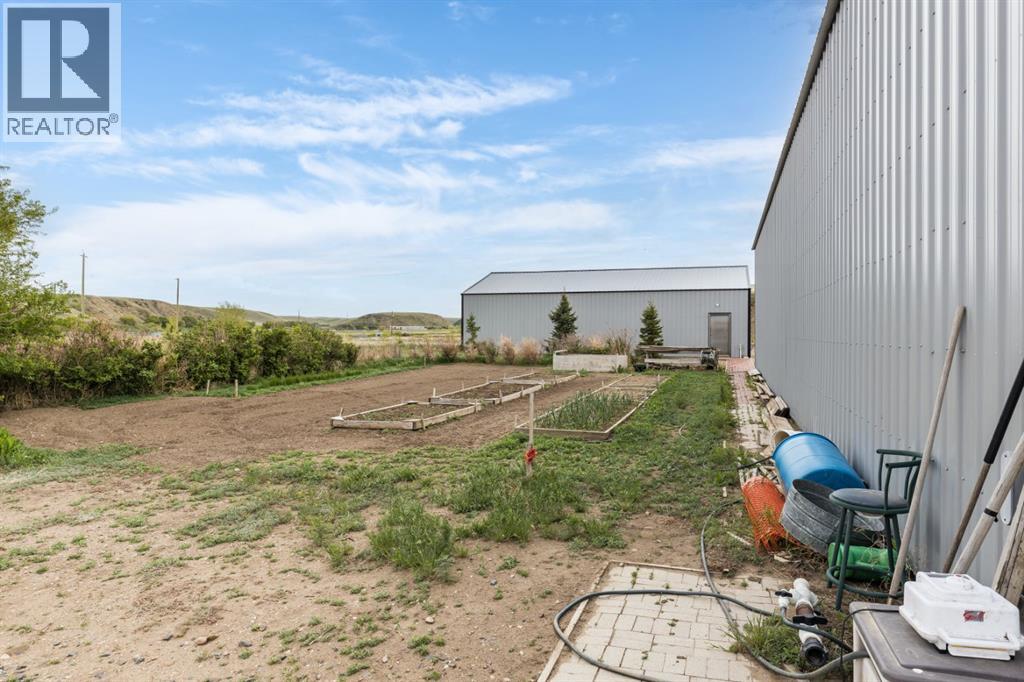 11232 Black & White Trail, Rural Cypress County, Alberta  T0K 1Z0 - Photo 12 - A2303885