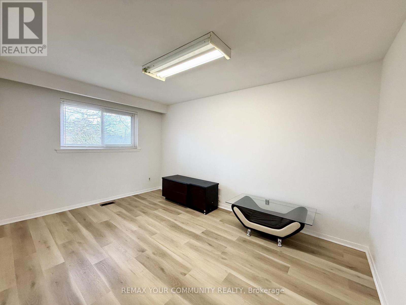 Upper - 17 Regatta Crescent, Toronto, Ontario  M2R 2X7 - Photo 11 - C13026872