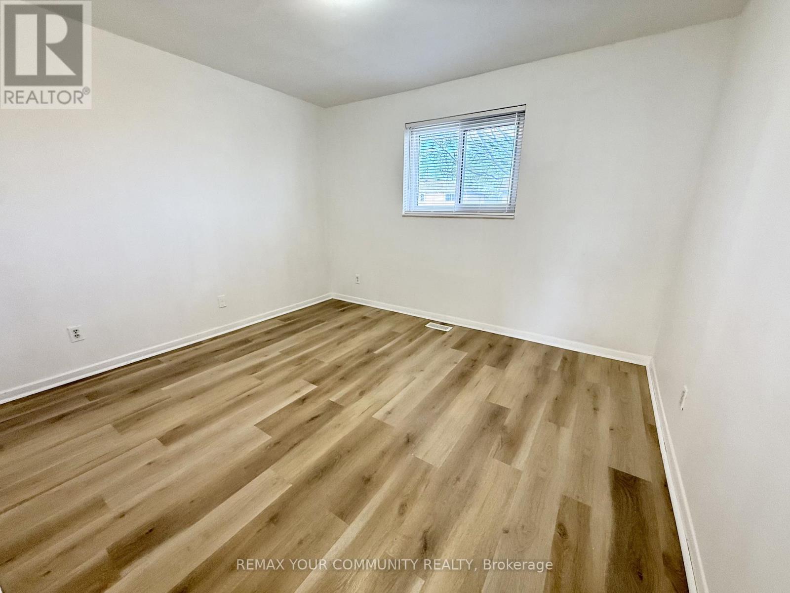 Upper - 17 Regatta Crescent, Toronto, Ontario  M2R 2X7 - Photo 19 - C13026872