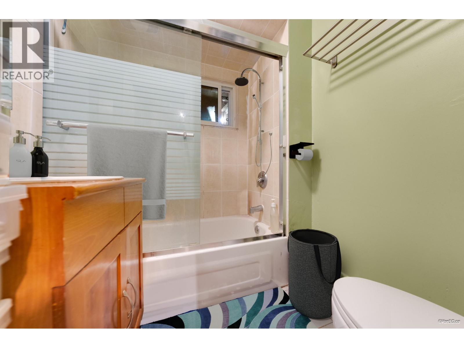 3342 Adanac Street, Vancouver, British Columbia  V5K 2P3 - Photo 11 - R3114437