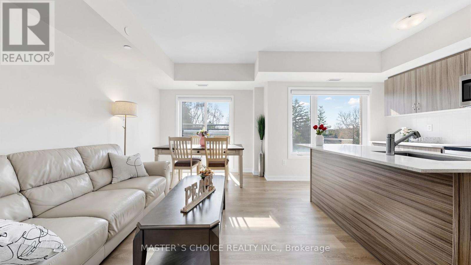 1404 - 56 Elizabeth Street, Richmond Hill, Ontario  L4C 5W2 - Photo 2 - N13028030