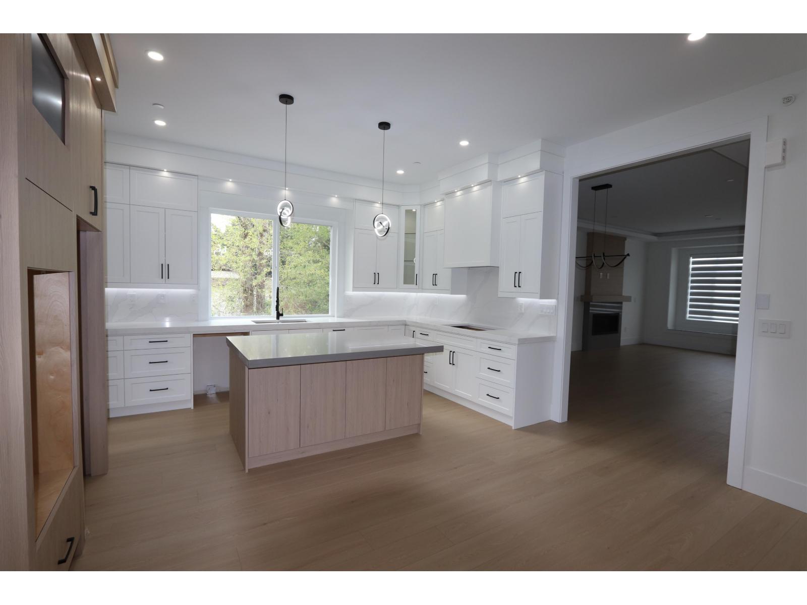 8502 Nottman Street, Mission, British Columbia  V2V 0H1 - Photo 10 - R3084750