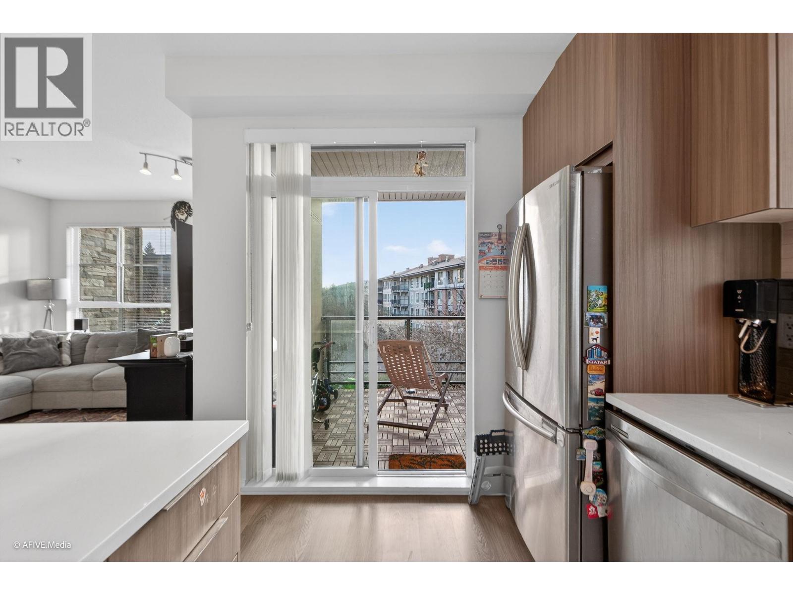 308 1151 Windsor Mews, Coquitlam, British Columbia  V3B 0M9 - Photo 15 - R3114391