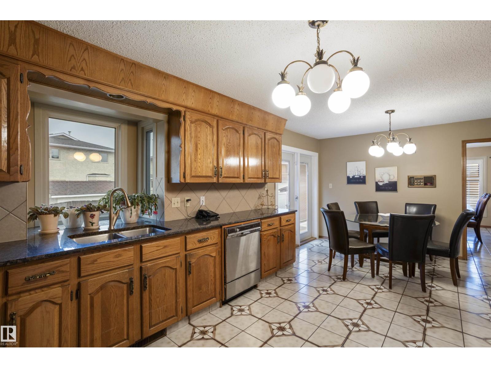 9831 158 Av Nw, Edmonton, Alberta  T5X 4V3 - Photo 49 - E4483437