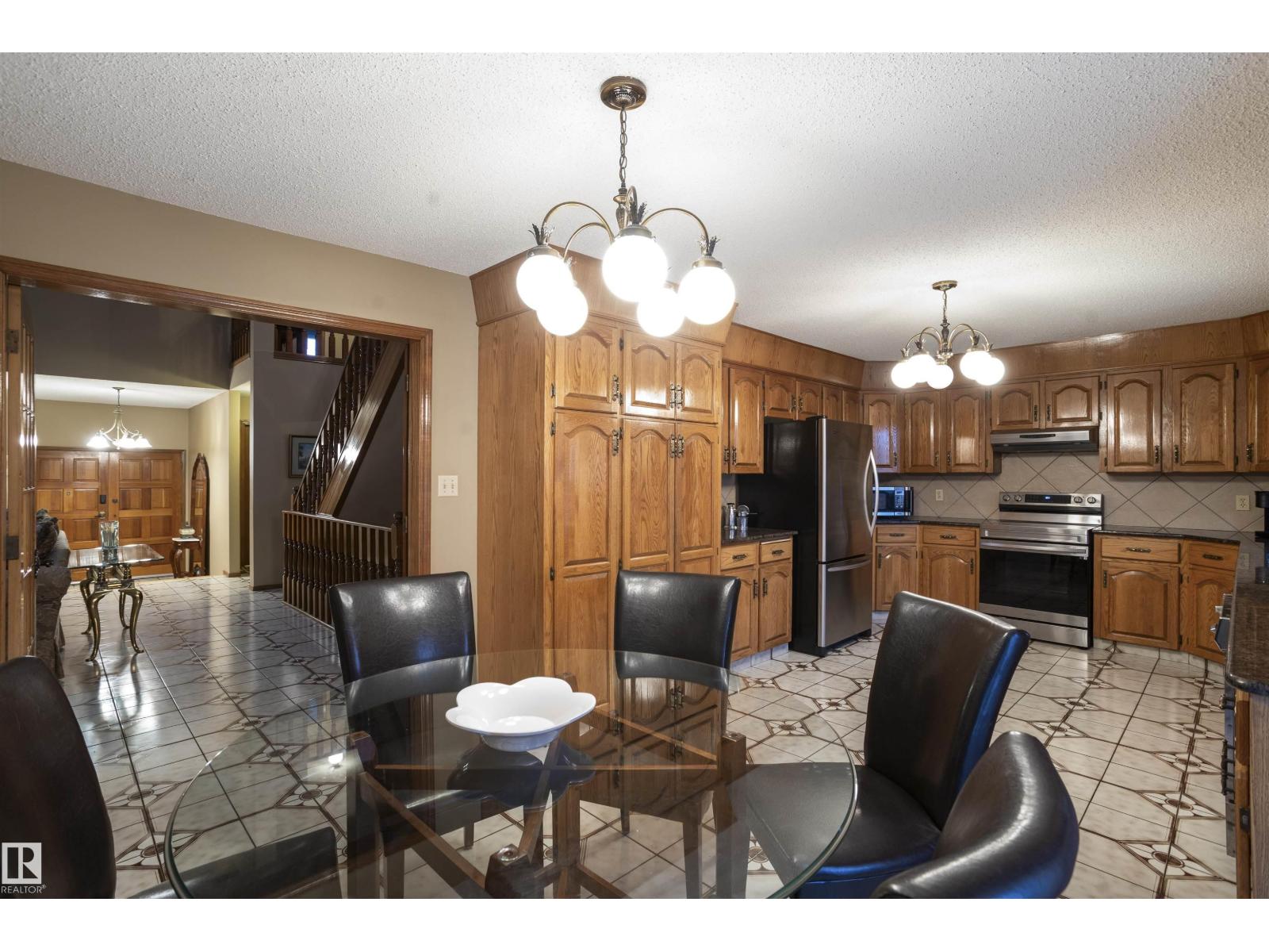 9831 158 Av Nw, Edmonton, Alberta  T5X 4V3 - Photo 48 - E4483437